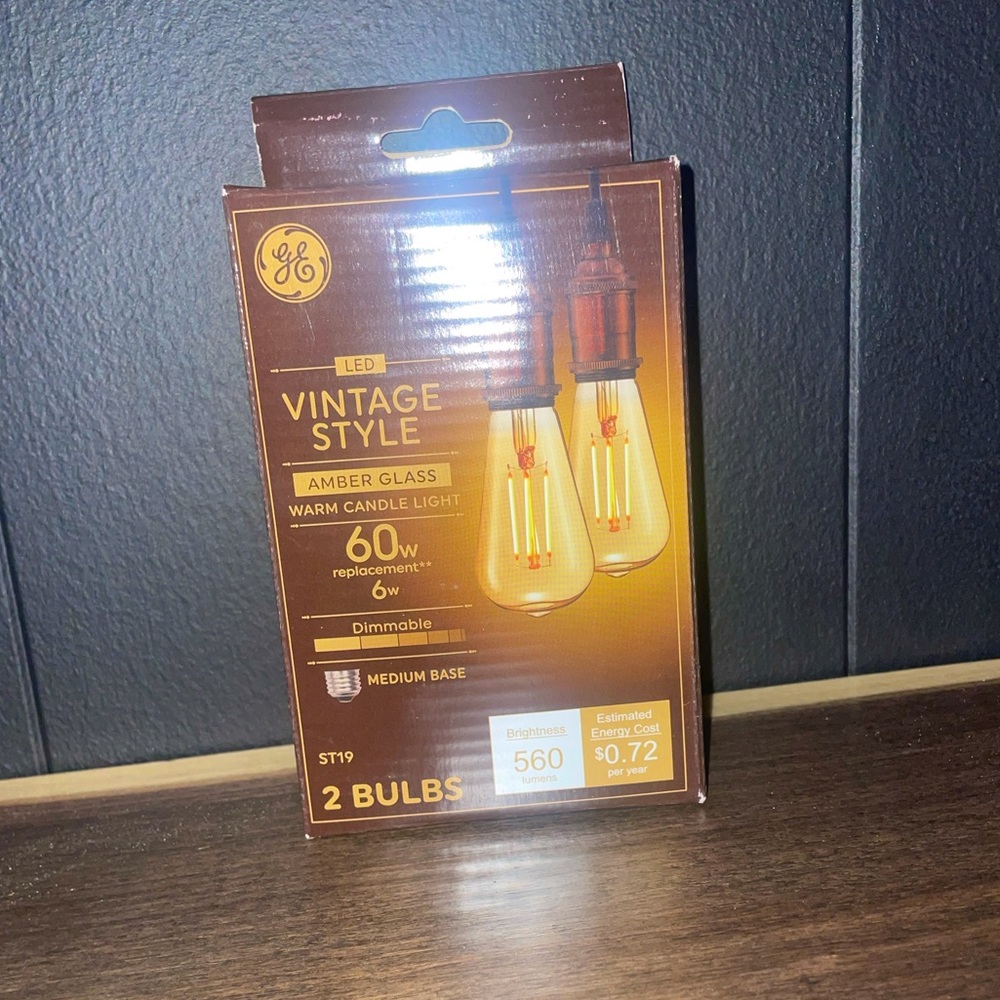 GE vintage lightbulbs 60 W Amber lighting